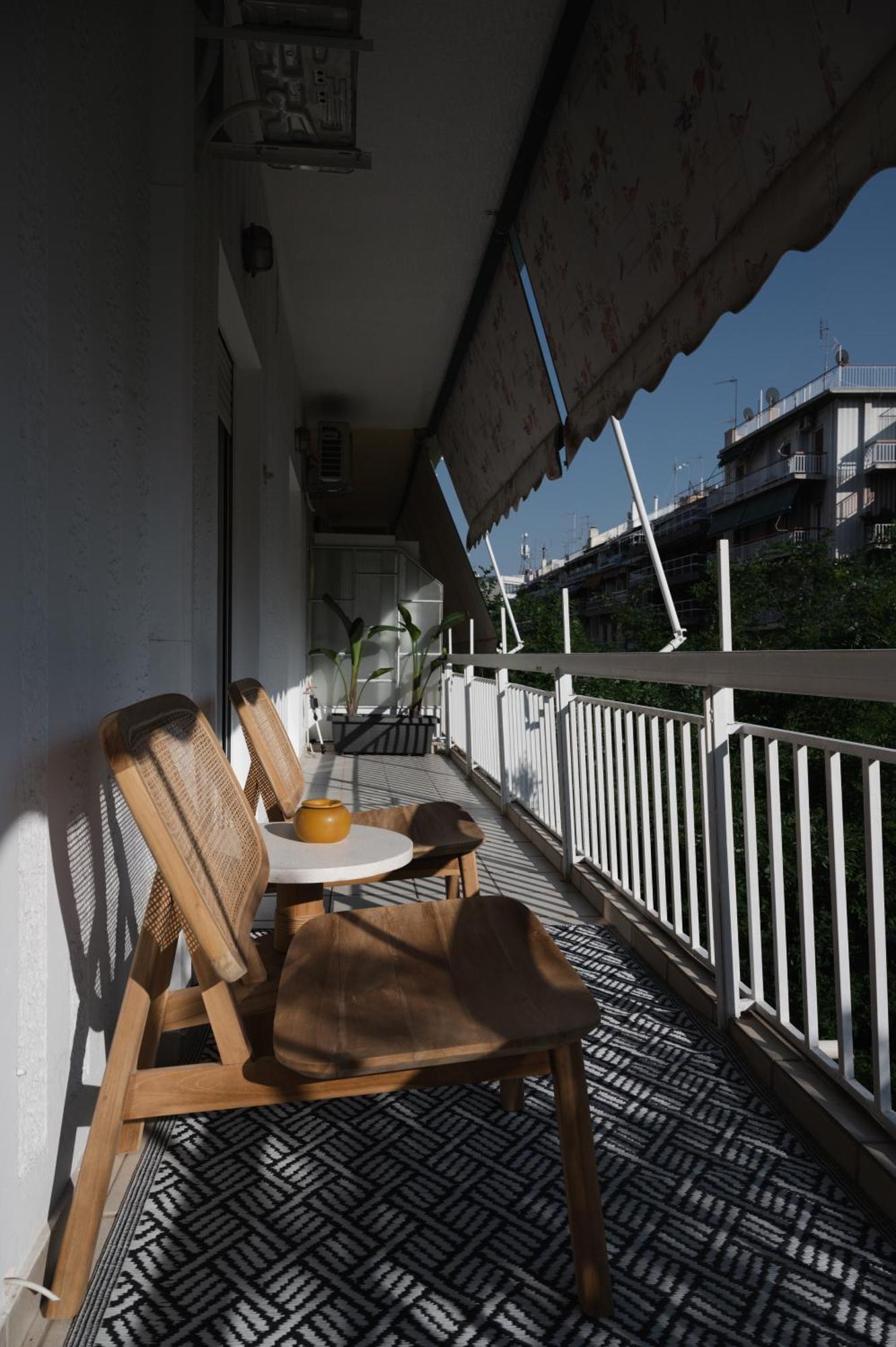 Athens' Gem: Fun, Sun & Your Koukaki Run! 外观 照片